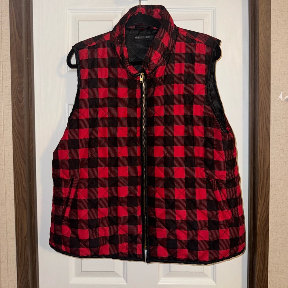 Vest, barely worn